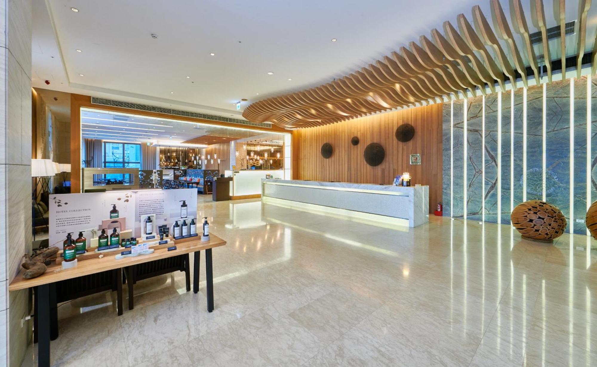 Grand Bay Resort Hotel Hengchun Old Town Zewnętrze zdjęcie Lobby